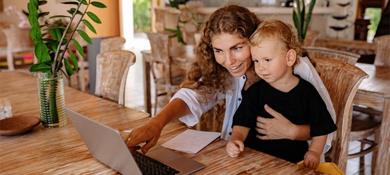 Stay Connected: How Technology is Enhancing Parent Communication in Childcare Centers