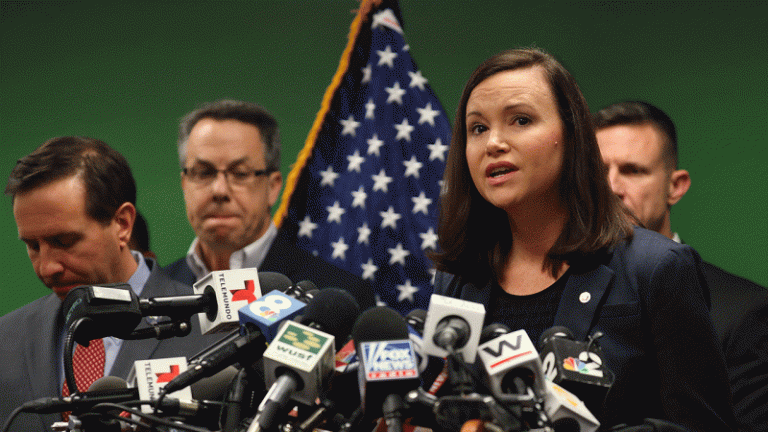 Florida AG fires off warning shot to DOJ if ‘unfounded’ decision to probe migrant transports is pursued
