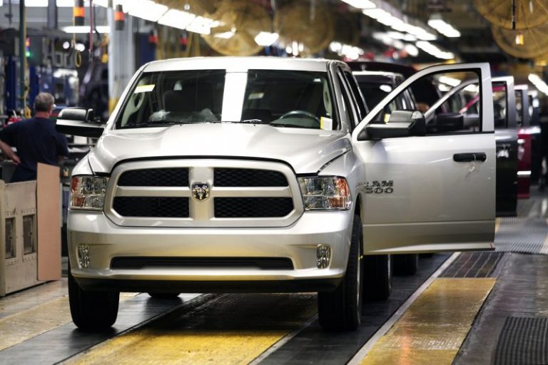 U.S. investigating power-assisted steering failure complaints in older Ram pickup trucks