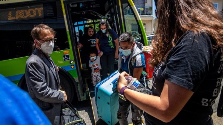 Texas sends 10th migrant bus to Los Angeles after mayor decries move as ‘political act’