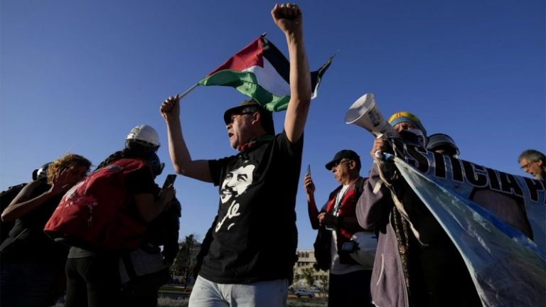 Chilean voters reject conservative-written constitution; will continue to run on Pinochet-era set of laws