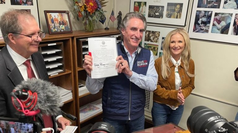 North Dakota Gov. Doug Burgum suspends Republican presidential campaign