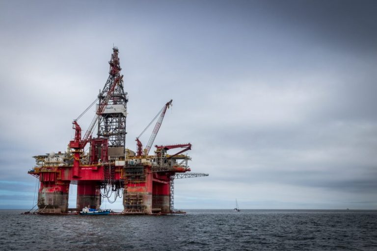 Stabilizing Above $72: What Moves the Oil Price today?