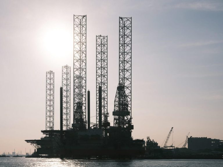 Higher Targets: Oil Price Aiming for $82.00 and $82.50