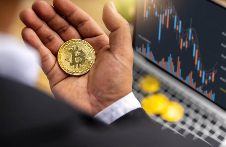 Bitcoin Jumps 4.9% to $67,462 Amid ETF Optimism