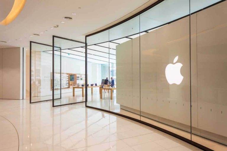 Apple’s Legal Fights & $72.6B China Revenue Drop
