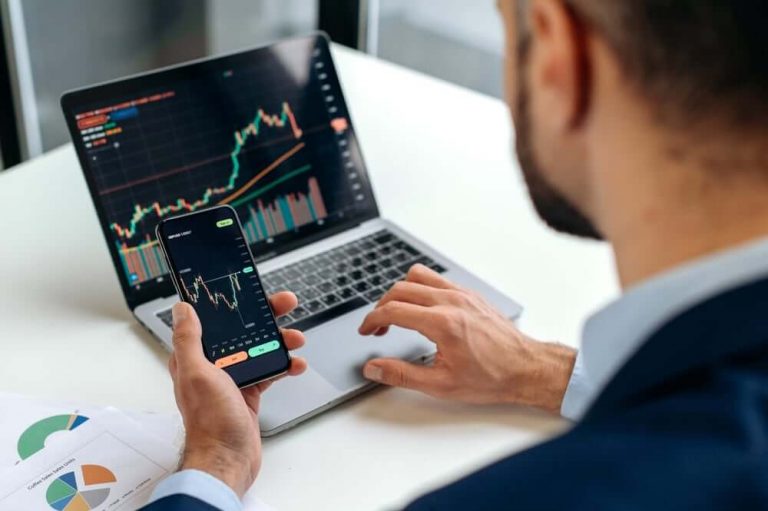STRX Skyrockets: 47.62% Daily Surge, 64.41% Weekly Gain