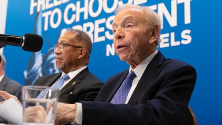 Centrist group No Labels scraps bid to launch third-party presidential ticket