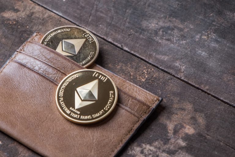 Ethereum price drops below $3200 and EMA200 moving average