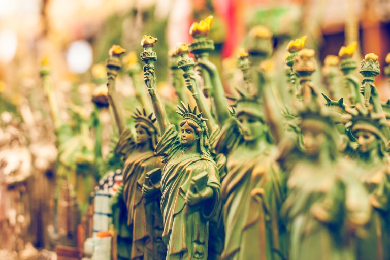 US initial jobless claims fall to 233,000, below expectations