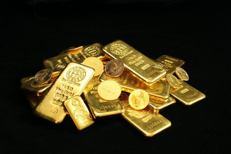 Gold and silver: gold returns to the weekly open price