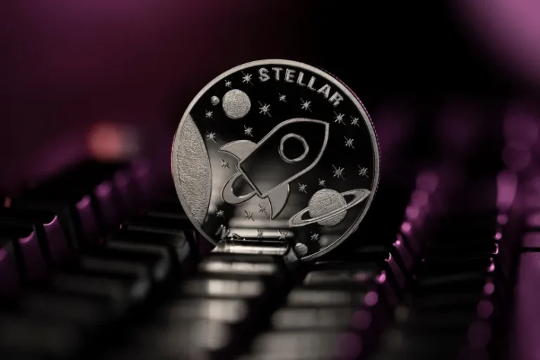 Stellar and Bitcoin Cash falter at the start of the week