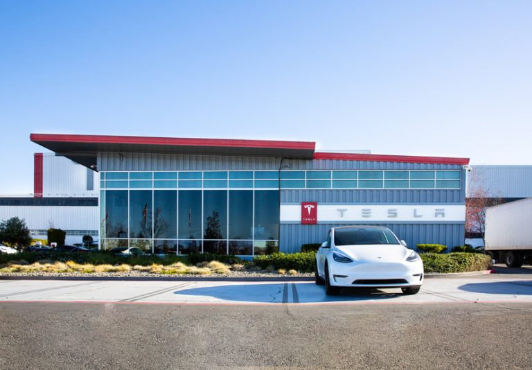 Tesla tanks on Robotaxi delay