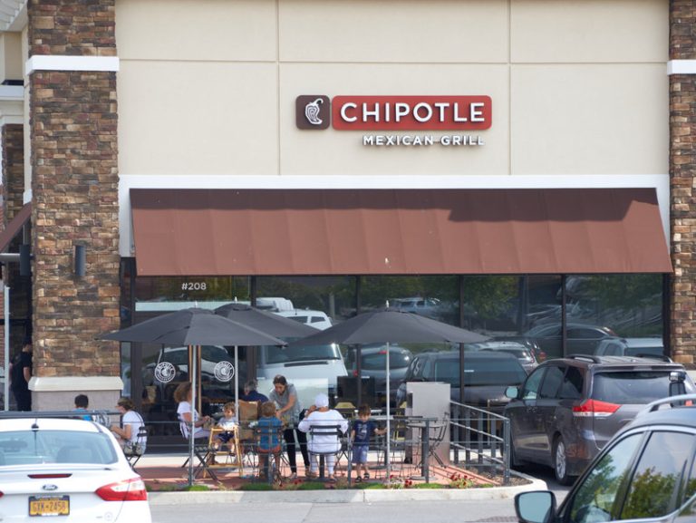Chipotle stock dips 14% as CEO Brian Niccol moves to Starbucks: Is it a buy?