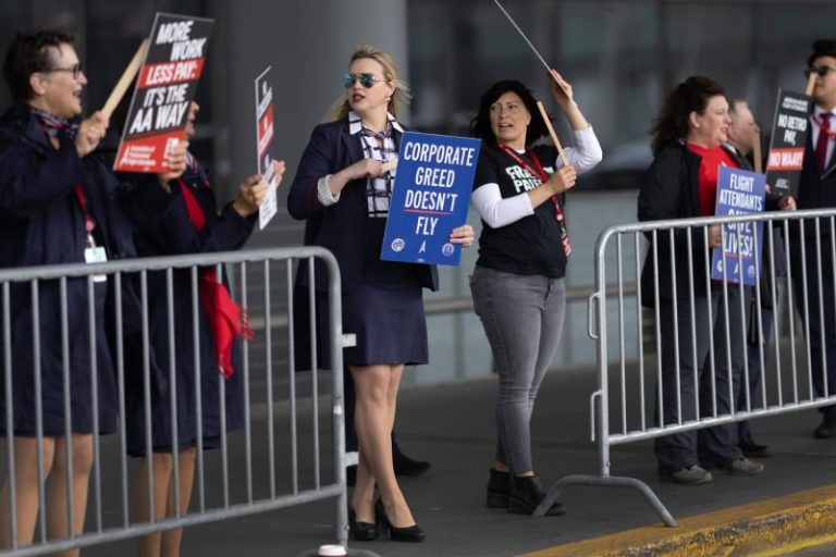 American Airlines flight attendants ratify new contract with immediate raises topping 20%