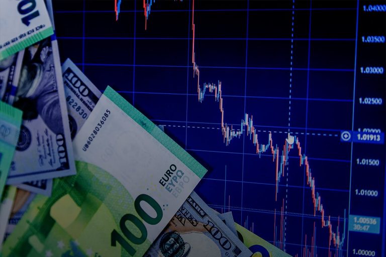 EURUSD and GBPUSD: EURUSD is moving to a new weekly high