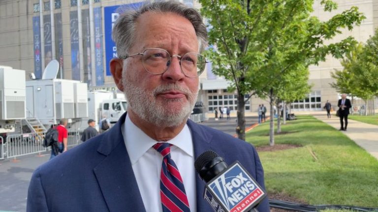 Top political handicapper reveals what Dems’ chances are at winning back the Senate in 2026