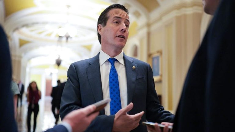 Key Republican negotiator details bipartisan Obamacare fix as abortion dispute remains sticking point